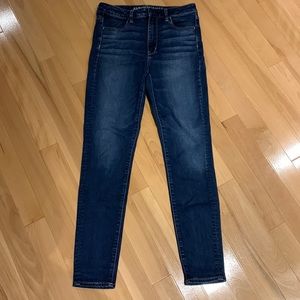 EUC Women’s American Eagle Super High Rise Blue Jeggings - size 8 Regular